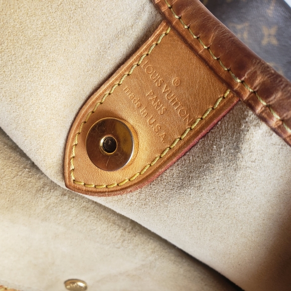 Authentic Louis Vuitton Galliera PM - Picture 5 of 8